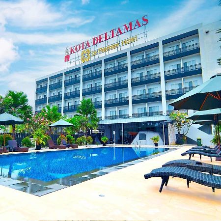 Le Premier Hotel Deltamas Cikarang Extérieur photo