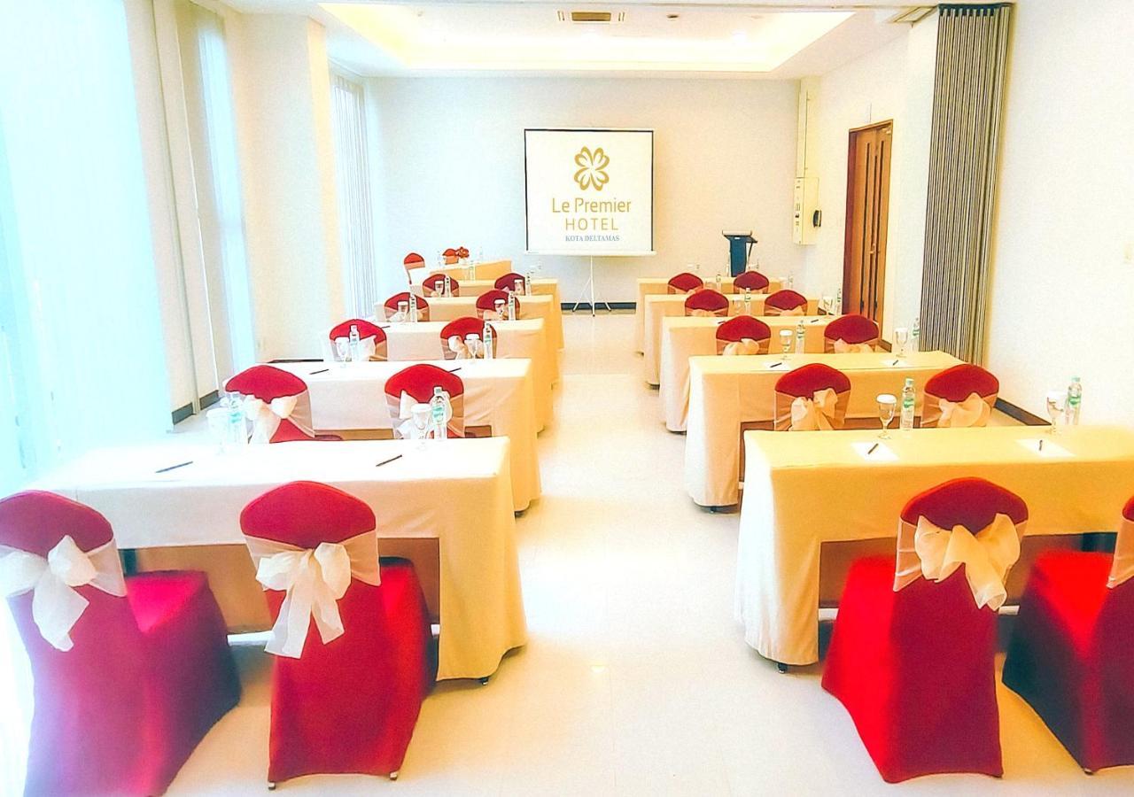 Le Premier Hotel Deltamas Cikarang Extérieur photo