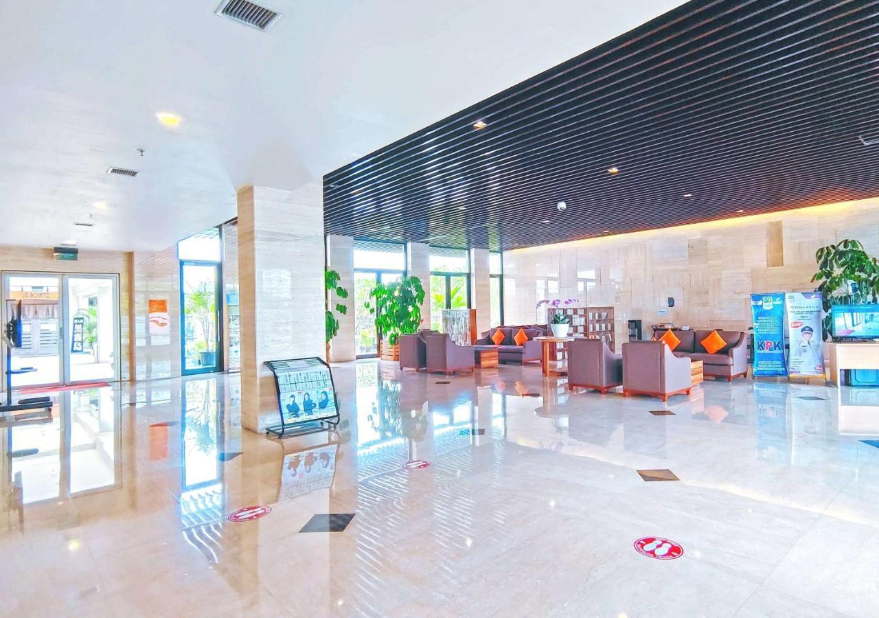 Le Premier Hotel Deltamas Cikarang Extérieur photo