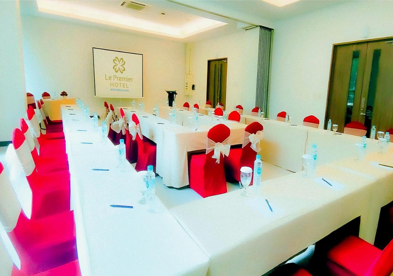 Le Premier Hotel Deltamas Cikarang Extérieur photo