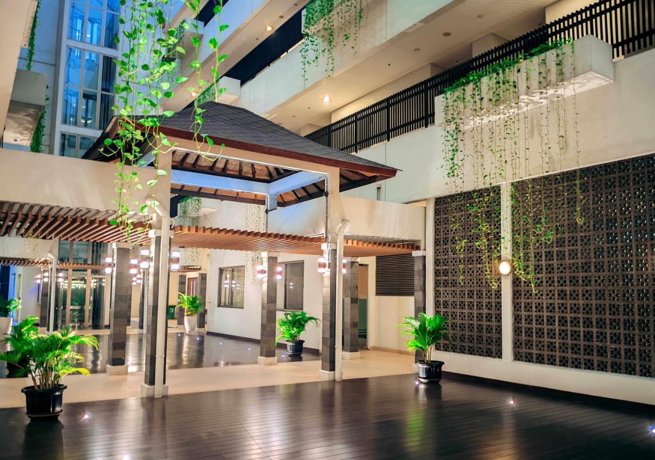 Le Premier Hotel Deltamas Cikarang Extérieur photo