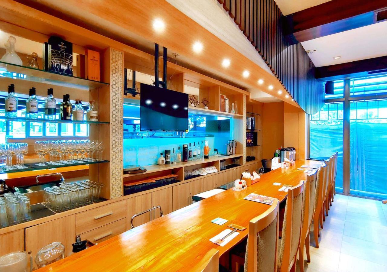 Le Premier Hotel Deltamas Cikarang Extérieur photo