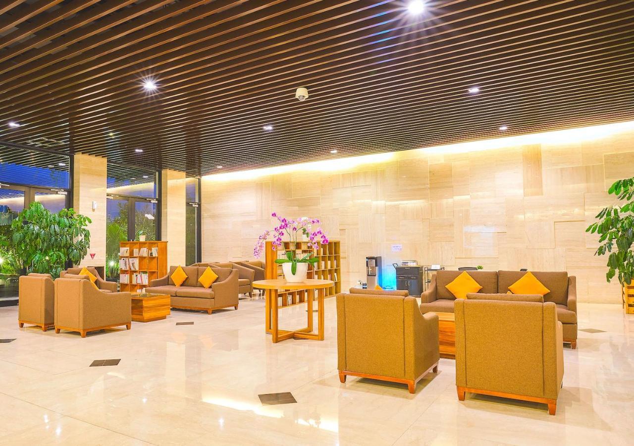 Le Premier Hotel Deltamas Cikarang Extérieur photo