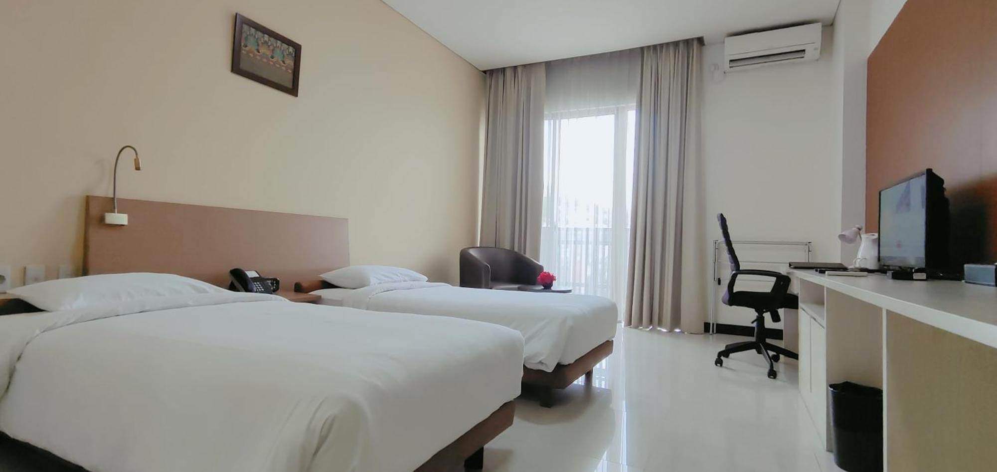Le Premier Hotel Deltamas Cikarang Extérieur photo